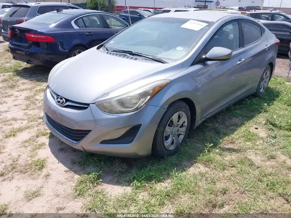 5NPDH4AE9GH758184 2016 HYUNDAI ELANTRA - Image 2