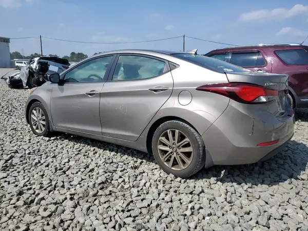 5NPDH4AE9GH758802 2016 HYUNDAI ELANTRA - Image 2