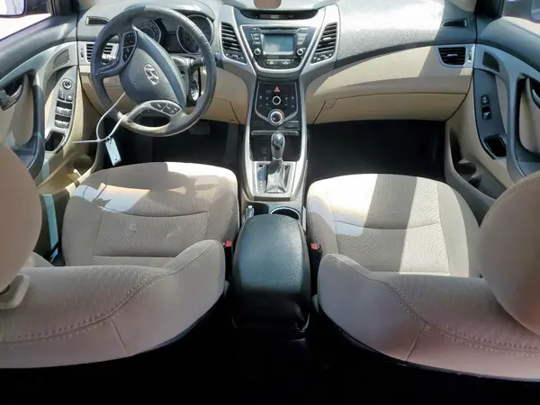 5NPDH4AE9GH759304 2016 HYUNDAI ELANTRA - Image 8