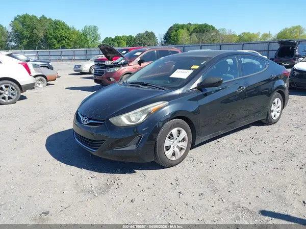 5NPDH4AE9GH759741 2016 HYUNDAI ELANTRA - Image 2
