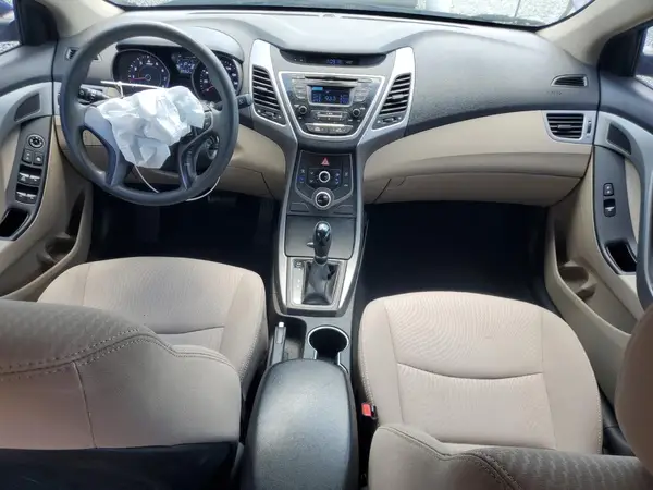 5NPDH4AE9GH760114 2016 HYUNDAI ELANTRA - Image 8