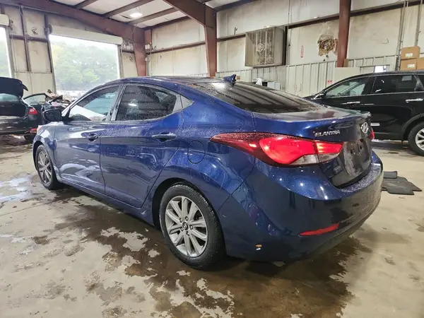 5NPDH4AE9GH761649 2016 HYUNDAI ELANTRA - Image 2