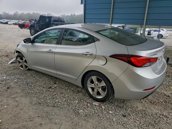 5NPDH4AE9GH762493 2016 HYUNDAI ELANTRA - Image 2