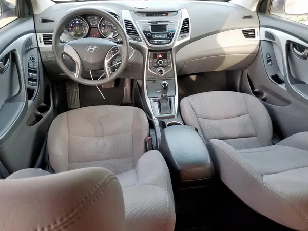 5NPDH4AE9GH762686 2016 HYUNDAI ELANTRA - Image 8