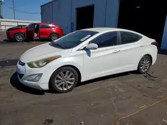 5NPDH4AE9GH762882 2016 HYUNDAI ELANTRA