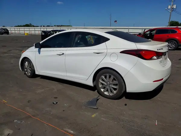 5NPDH4AE9GH762882 2016 HYUNDAI ELANTRA - Image 2