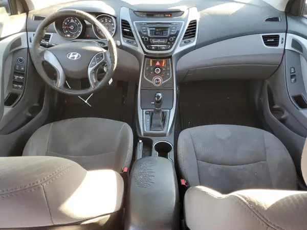 5NPDH4AE9GH763577 2016 HYUNDAI ELANTRA - Image 8