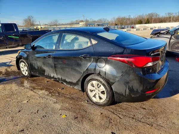 5NPDH4AE9GH764583 2016 HYUNDAI ELANTRA - Image 2