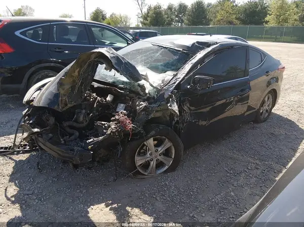 5NPDH4AE9GH766012 2016 HYUNDAI ELANTRA - Image 2