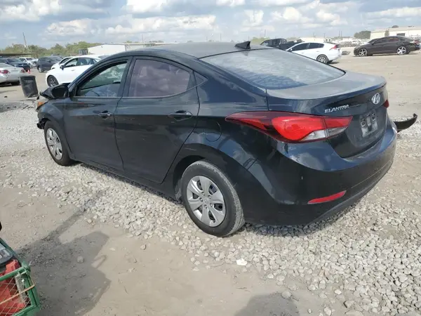5NPDH4AE9GH767449 2016 HYUNDAI ELANTRA - Image 2