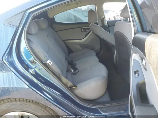 5NPDH4AE9GH768701 2016 HYUNDAI ELANTRA - Image 8