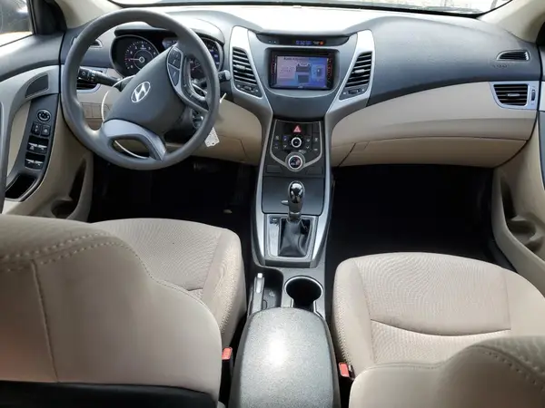 5NPDH4AE9GH768987 2016 HYUNDAI ELANTRA - Image 8