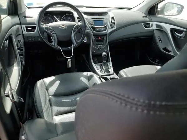 5NPDH4AE9GH769136 2016 HYUNDAI ELANTRA - Image 8