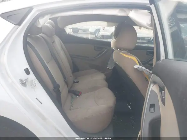 5NPDH4AE9GH771386 2016 HYUNDAI ELANTRA - Image 8