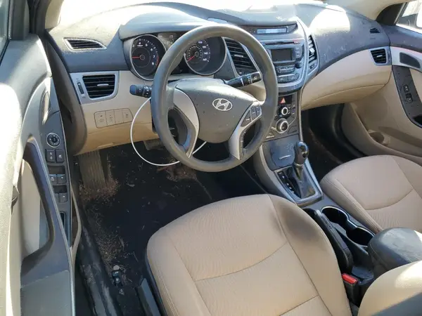 5NPDH4AE9GH772165 2016 HYUNDAI ELANTRA - Image 8
