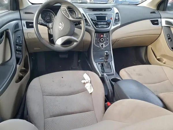 5NPDH4AE9GH772179 2016 HYUNDAI ELANTRA - Image 8