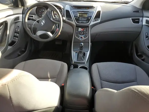 5NPDH4AE9GH772683 2016 HYUNDAI ELANTRA - Image 8