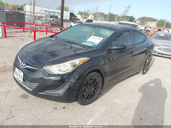 5NPDH4AE9GH772943 2016 HYUNDAI ELANTRA - Image 2