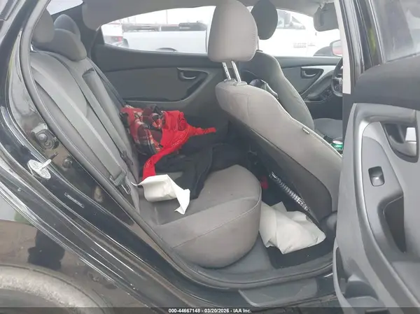 5NPDH4AE9GH772943 2016 HYUNDAI ELANTRA - Image 8