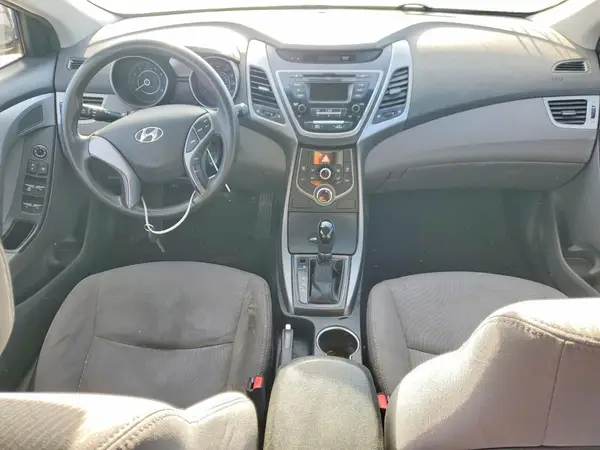5NPDH4AE9GH773199 2016 HYUNDAI ELANTRA - Image 8