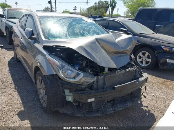 5NPDH4AE9GH774031 2016 HYUNDAI ELANTRA - Image 1