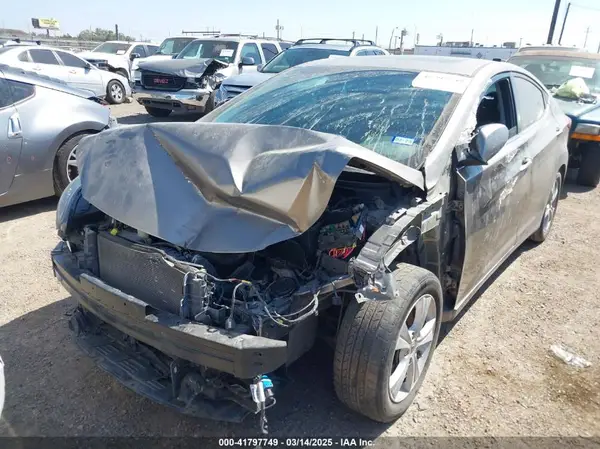 5NPDH4AE9GH774031 2016 HYUNDAI ELANTRA - Image 2