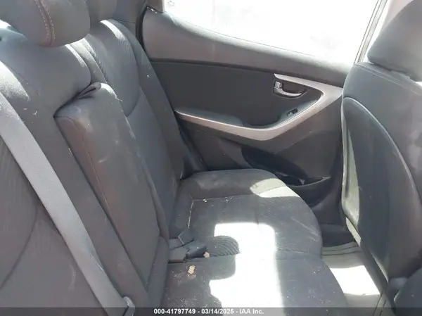 5NPDH4AE9GH774031 2016 HYUNDAI ELANTRA - Image 8
