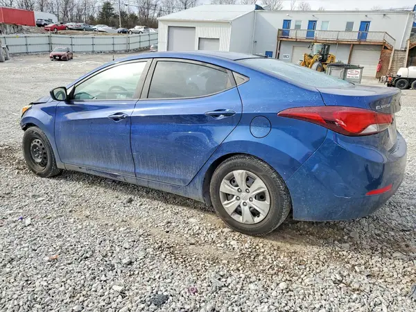 5NPDH4AE9GH775809 2016 HYUNDAI ELANTRA - Image 2