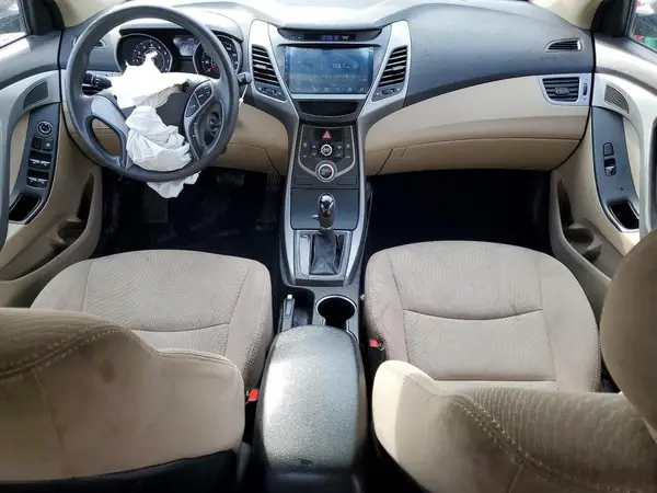 5NPDH4AE9GH775809 2016 HYUNDAI ELANTRA - Image 8