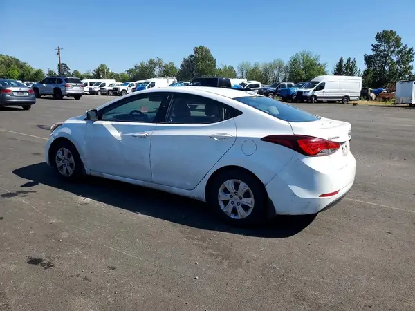 5NPDH4AE9GH776457 2016 HYUNDAI ELANTRA - Image 2