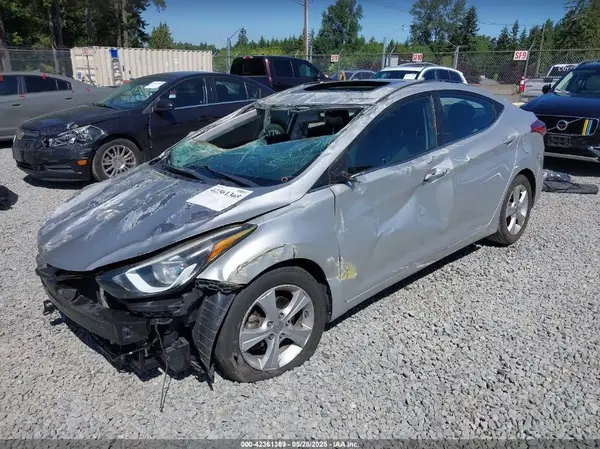 5NPDH4AE9GH776460 2016 HYUNDAI ELANTRA - Image 2