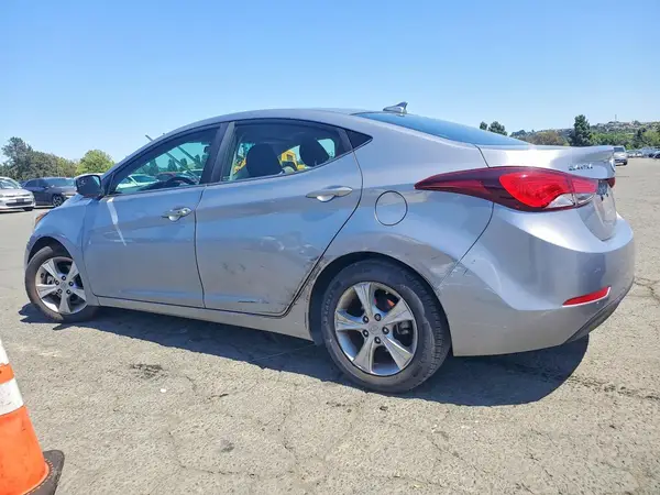 5NPDH4AE9GH778855 2016 HYUNDAI ELANTRA - Image 2