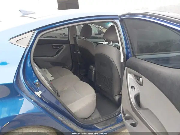 5NPDH4AE9GH779441 2016 HYUNDAI ELANTRA - Image 8