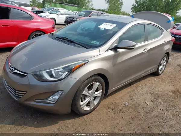 5NPDH4AE9GH781013 2016 HYUNDAI ELANTRA - Image 2