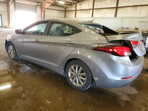 5NPDH4AE9GH781769 2016 HYUNDAI ELANTRA - Image 2