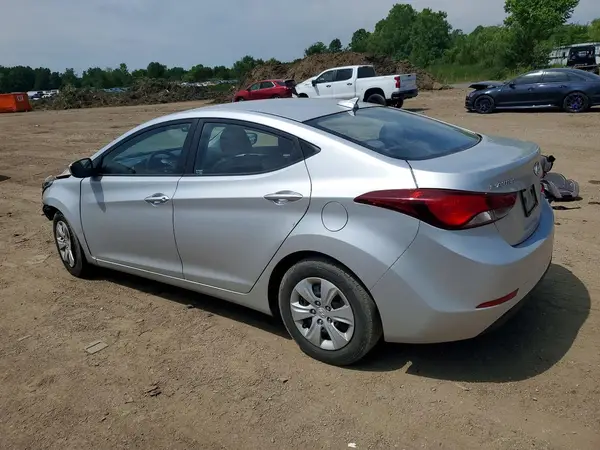 5NPDH4AE9GH781884 2016 HYUNDAI ELANTRA - Image 2