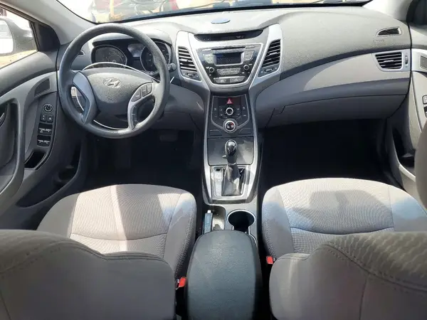 5NPDH4AE9GH781884 2016 HYUNDAI ELANTRA - Image 8