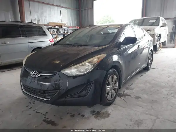 5NPDH4AE9GH782047 2016 HYUNDAI ELANTRA - Image 2