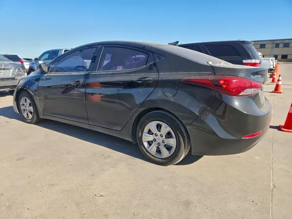 5NPDH4AE9GH782050 2016 HYUNDAI ELANTRA - Image 2