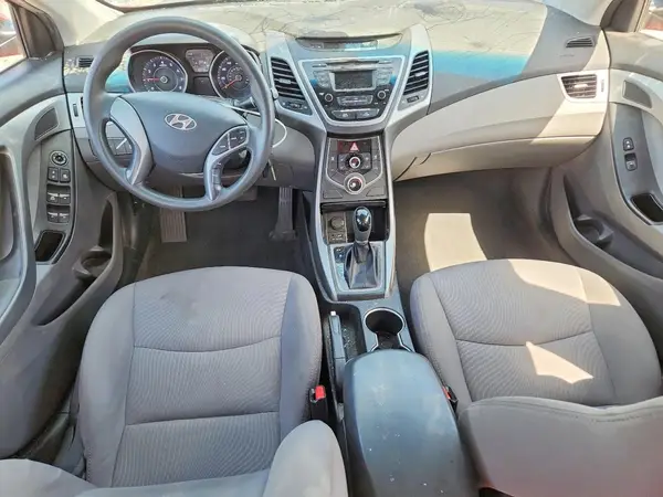 5NPDH4AE9GH783294 2016 HYUNDAI ELANTRA - Image 8