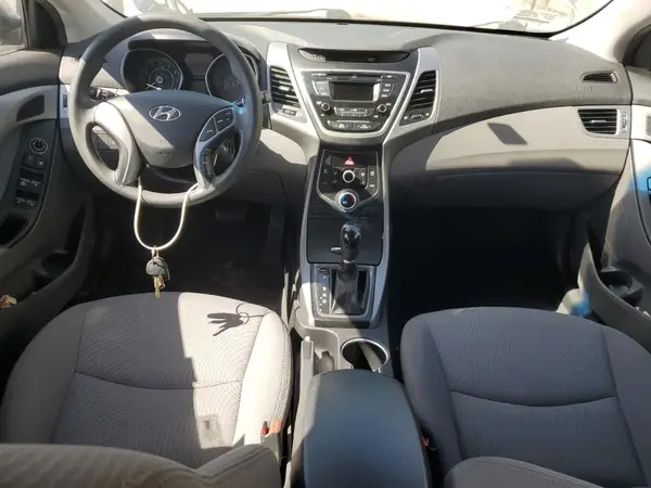 5NPDH4AE9GH783733 2016 HYUNDAI ELANTRA - Image 8