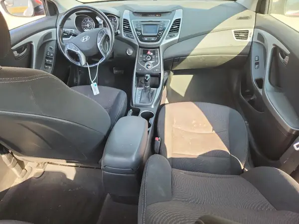 5NPDH4AE9GH785742 2016 HYUNDAI ELANTRA - Image 8