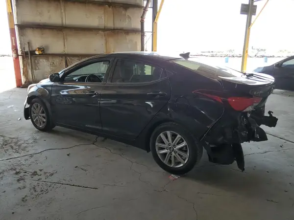 5NPDH4AE9GH787877 2016 HYUNDAI ELANTRA - Image 2