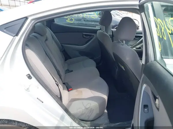 5NPDH4AE9GH787944 2016 HYUNDAI ELANTRA - Image 8