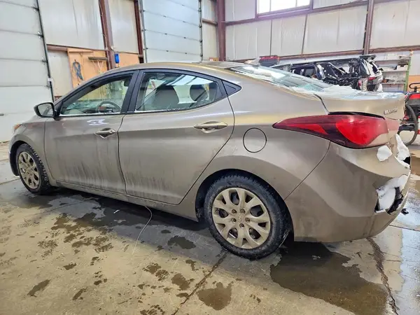5NPDH4AE9GH788544 2016 HYUNDAI ELANTRA - Image 2