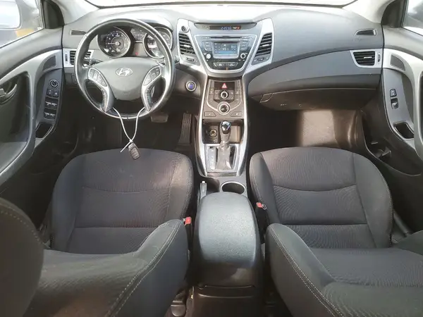 5NPDH4AE9GH788737 2016 HYUNDAI ELANTRA - Image 8