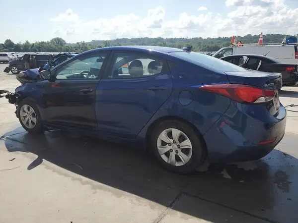 5NPDH4AE9GH789449 2016 HYUNDAI ELANTRA - Image 2