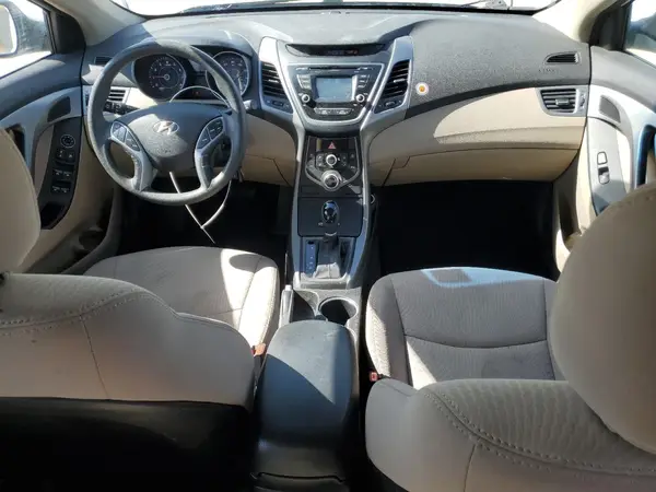 5NPDH4AE9GH790875 2016 HYUNDAI ELANTRA - Image 8