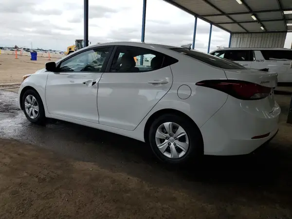 5NPDH4AE9GH791914 2016 HYUNDAI ELANTRA - Image 2