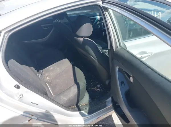 5NPDH4AE9GH792299 2016 HYUNDAI ELANTRA - Image 8